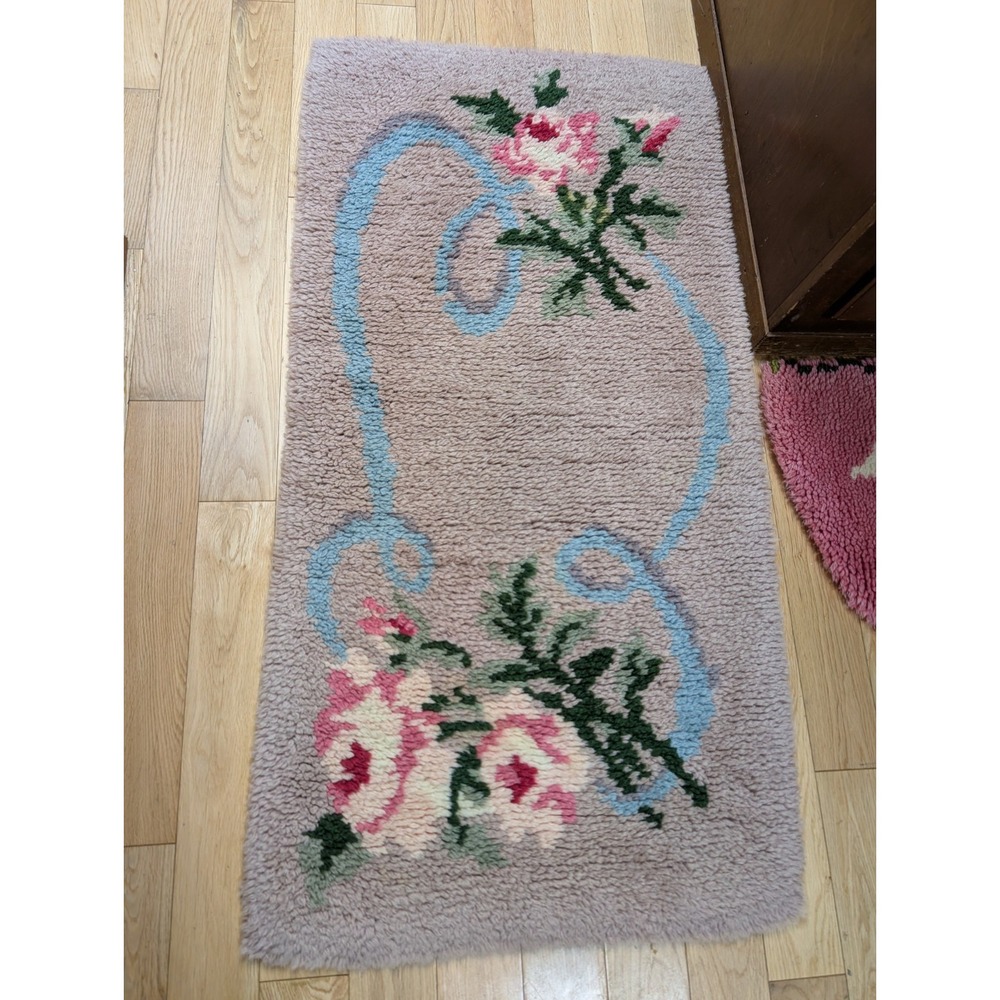 Vintage Hand Tufted Latch Hook 50s Floral Rug Cottagecore 41" X 22"